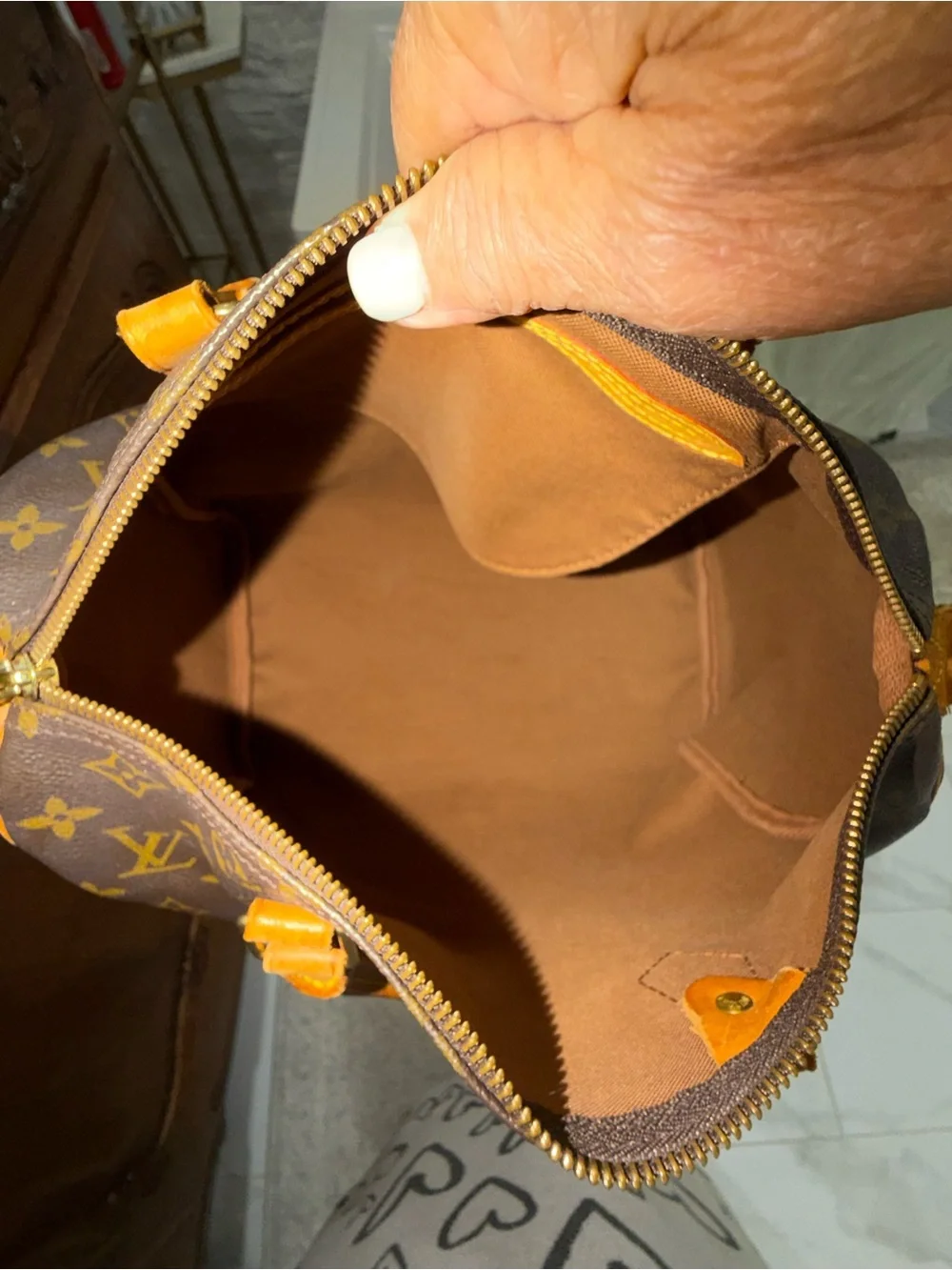 Louis Vuitton Brown Monogram Speedy 25